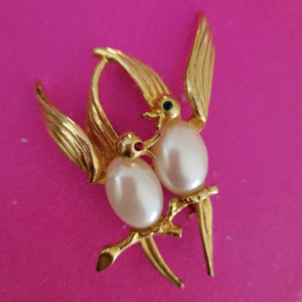 Brooch  Birds on Branch ~ Gold-tone Metal Faux Pearl Rhinestone Eyes FINAL PRICE - Picture 2 of 16